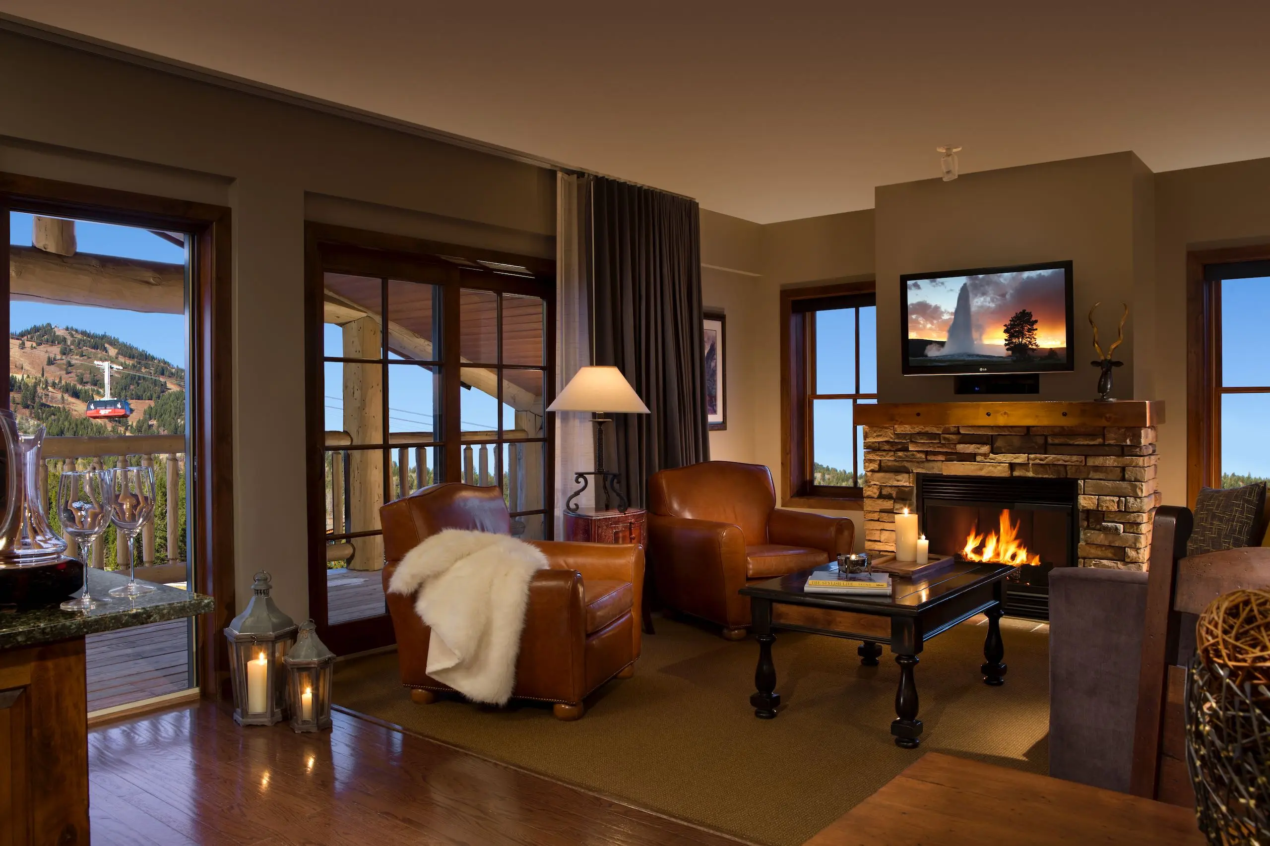 Teton Mountain Lodge One Bedroom Suite Living Room